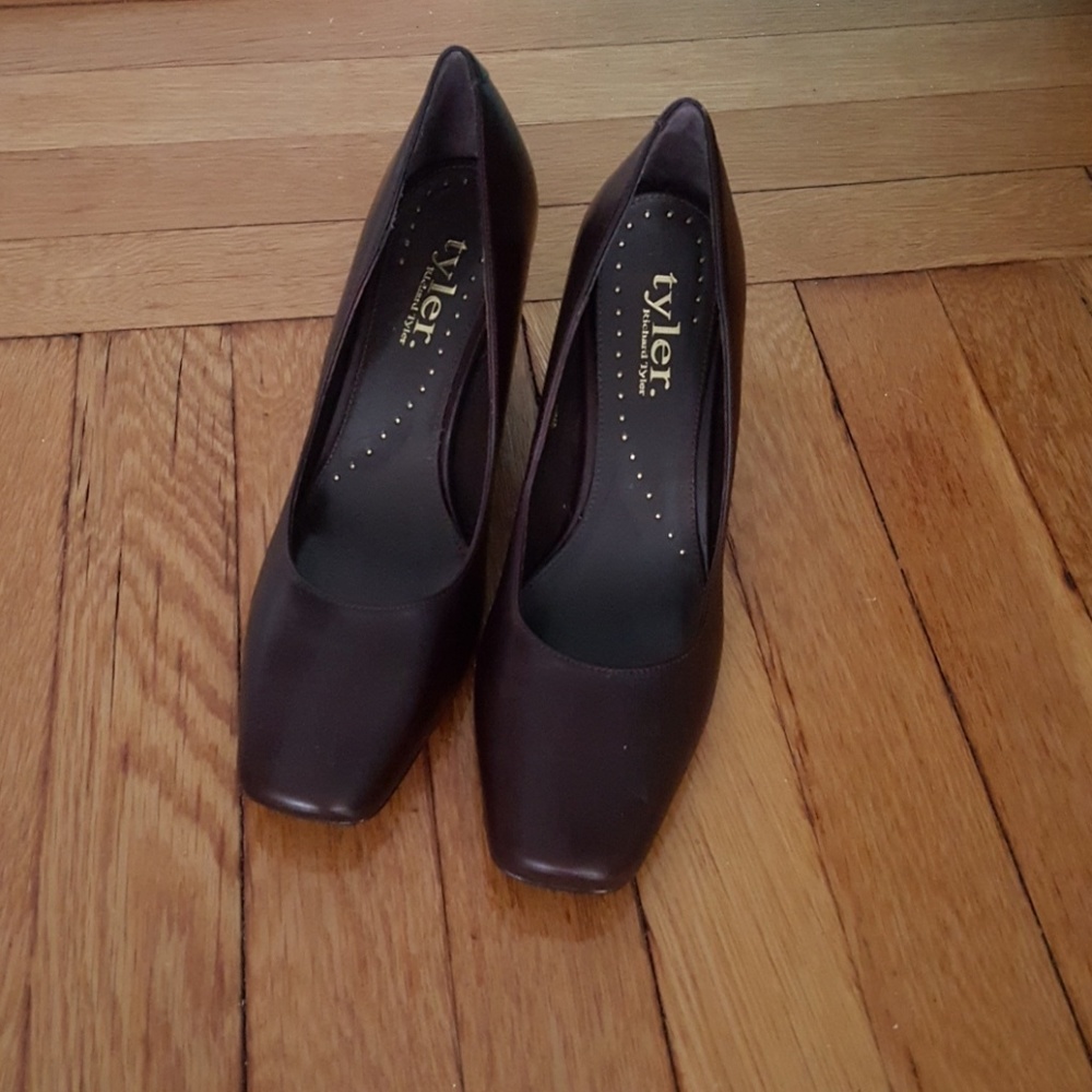 Brown leather steady shoes.